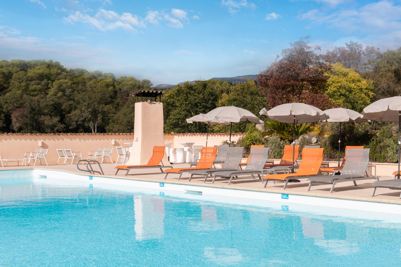 Piscine hôtel 4 étoiles à Opio, Côte d'Azur, Château de la Bégude, Resonance Golf Collection