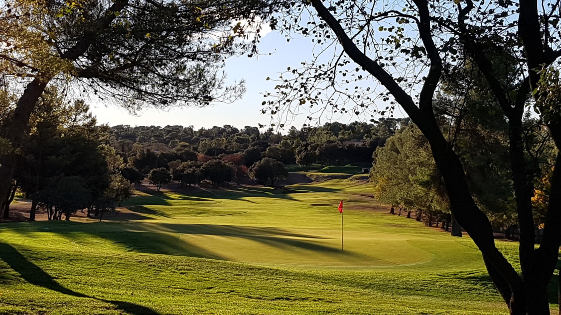golf nimes vacquerolles, parcours 18 trous à nimes, Gard (30)