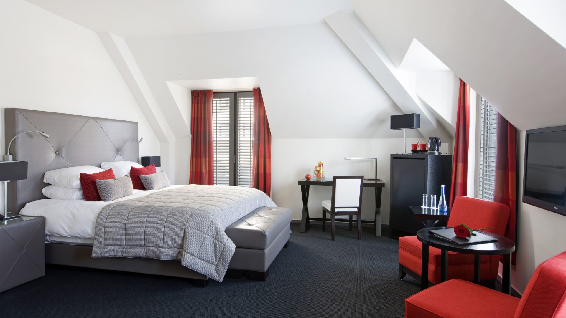 Double room with modern style at the hotel Martin's Klooster in Louvain, Belgium