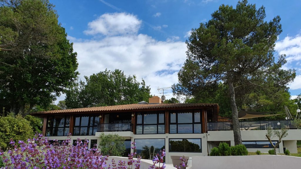 Club house Golf Sainte Baume à Nans-les-pins, Provence, Resonance Golf Collection