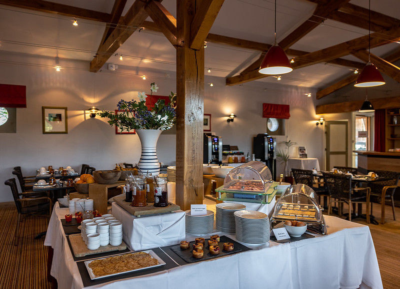 buffet petit déjeuner relais des vigiers bordeaux resonance golf collection