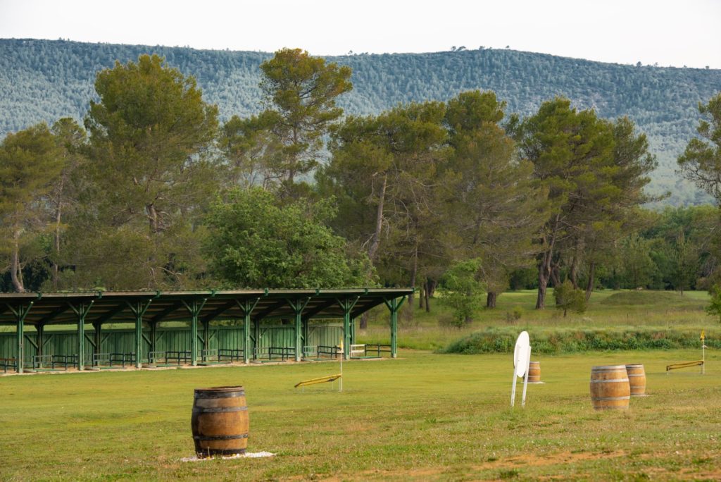 Practice de golf à Nans-les-pins près de Saint Maximin, Golf Sainte Baume, Provence, Resonance Golf Collection