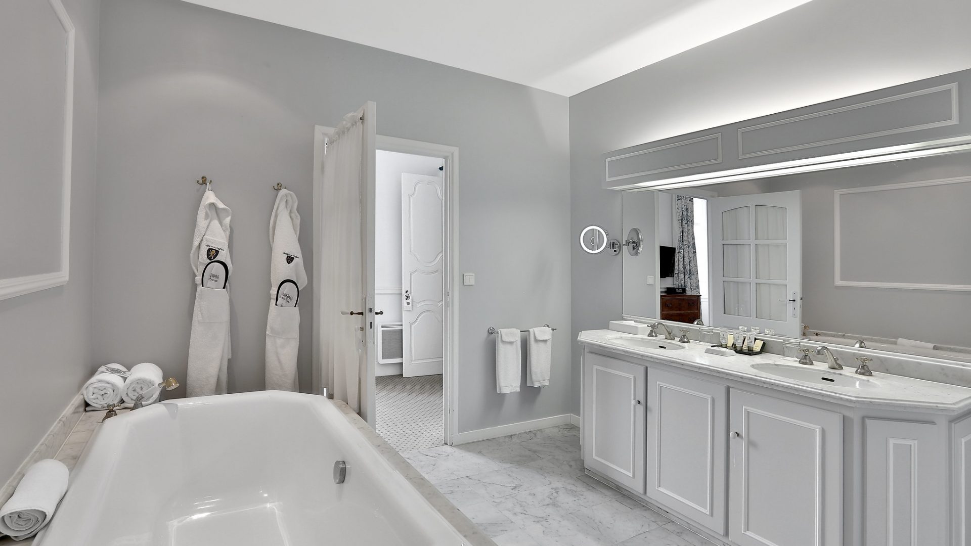 salle de bains hôtel dordogne resonance golf collection