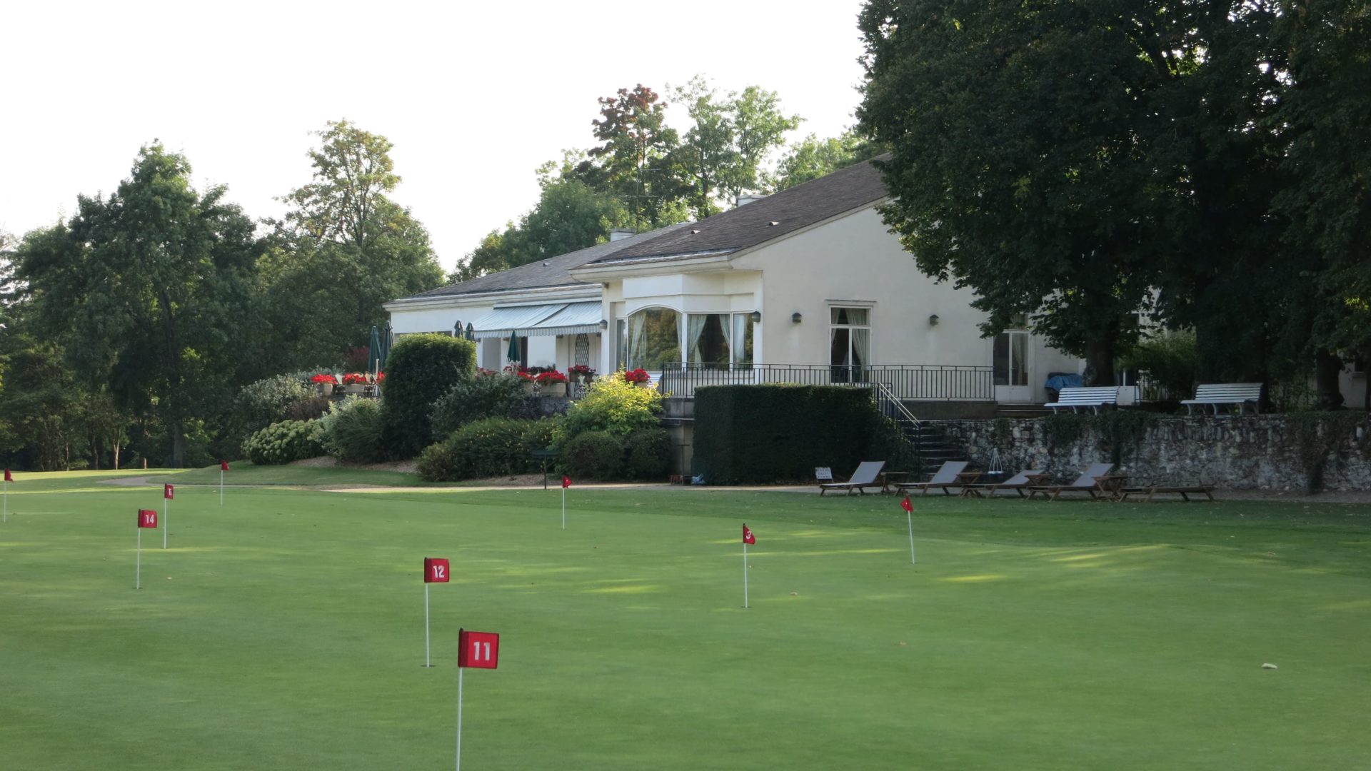 Zone d'entraînement au petit jeu au Golf d'Ormesson, Resonance Golf Collection