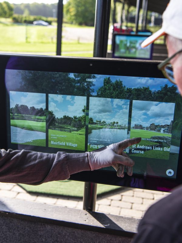 Jouer sur les plus beaux parcours de golf du monde avec Trackman, Resonance Golf Collection