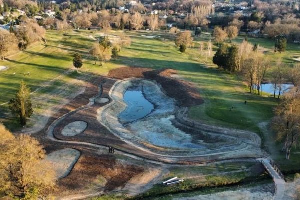 Remodelage : lac, fairways, bunkers, greens