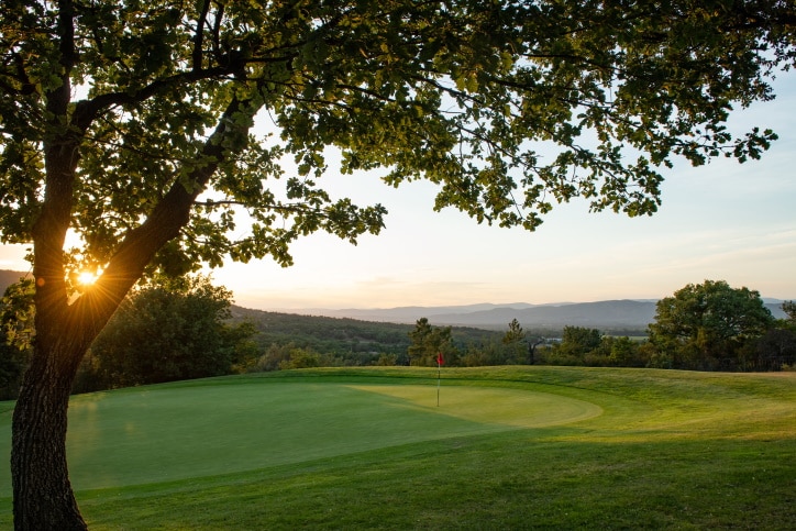 Acheter votre green fee au meilleur prix en ligne et jouer sur nos parcours 18 trous, Resonance Golf Collection