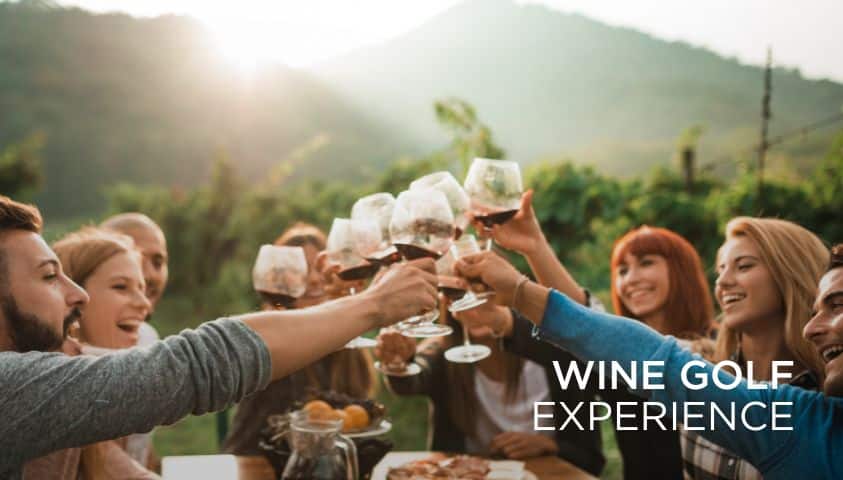 Dégustation de vins accompagnée d’une planche de charcuterie et fromage après le golf.